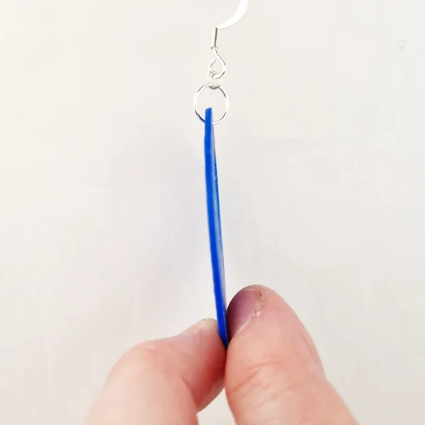 Örhängen tunna med öppning 5x2,5 cm Blå